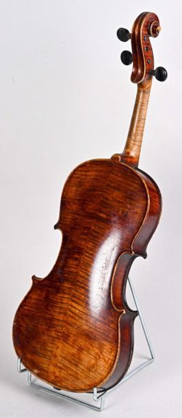 null Violon allemand sans la touche, anonyme, fait vers 1900 Fond deux pièces 361...