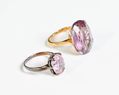 null Yellow gold ring

18k (750 thousandths) set with faceted amethyst 

Gross weight:...