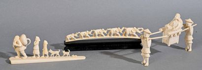 null CHINA - Compagnie des Indes Lot composed of three carved bone subjects: family,...