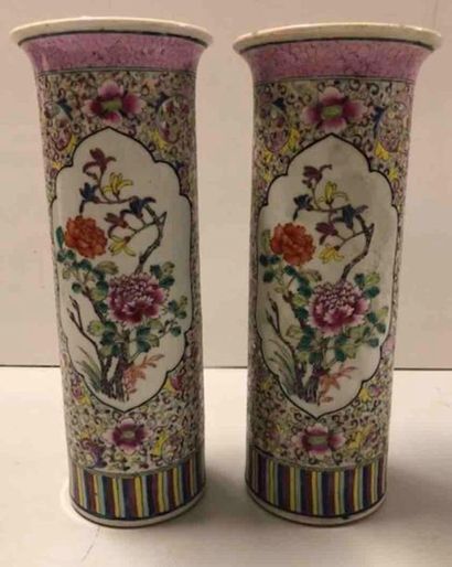 null CHINA Pair of porcelain scroll vases with pink family decoration of flowering...
