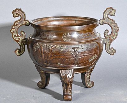 null INDOCHINE Bronze tripod incense burner with two handles decorated with clouds,...
