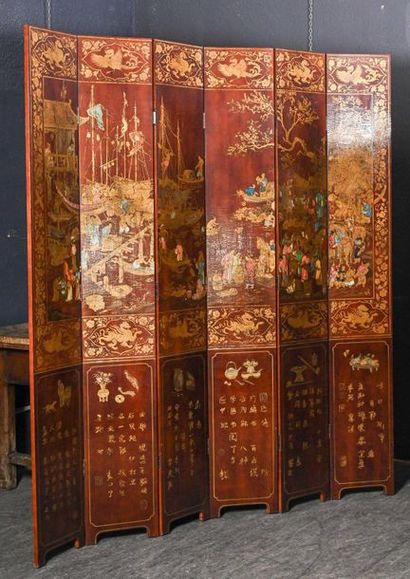null Large six-leaf gilded and lacquered wooden screen with ideogram decoration


H....