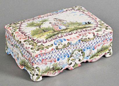 null Earthenware box with country decoration
H 6 cm W. 15 cm D. 11.5 cm