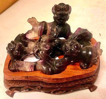 null CHINA


Amethyst group carved with three chimeras playing with a wrapped ball....