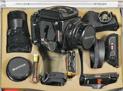 null Camera MAMIYA RB67 PRO S, Metal case Medium format camera 6 x 7. 3 lenses, 2...