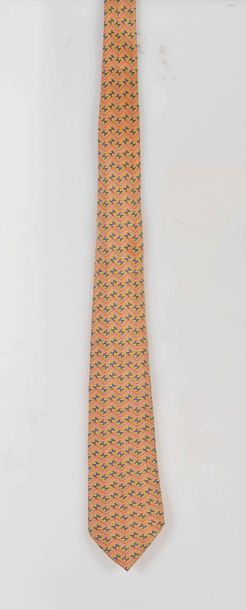 null HERMES Paris, PIERRE BALMAIN for the Bred

Silk tie printed with a pattern of...