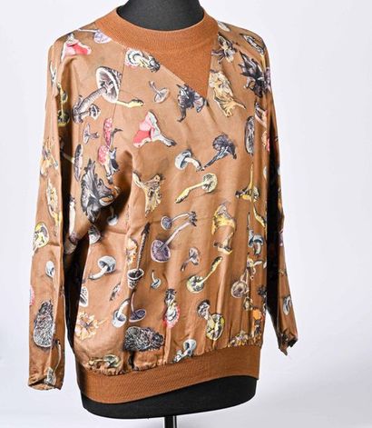 HERMES Paris. Brown silk twill sweatshirt with mushroom print, round neckline, long...