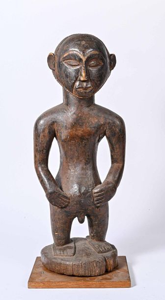 Figurine masculine de style Hemba République Démocratique du Congo 

H : 63 cm.