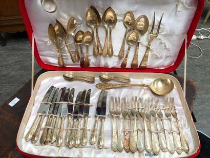 MÉNAGÈRE EN MÉTAL ARGENTÉ including: twelve large cutlery, twelve small spoons and...