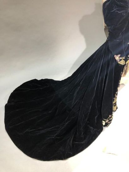 null Evening gown, designed by Bhoeduhaus & Omeyer in Strasbourg, circa 1895,

dress...