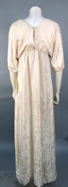 null Wedding dress and veil, circa 1910,

high waist dress with front and back neckline...