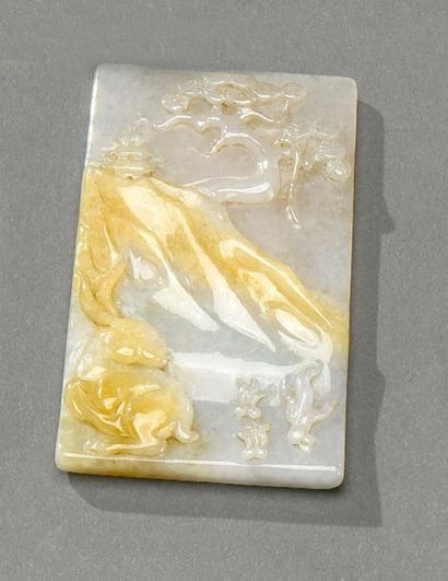 CHINE - XIXe siècle 
Rectangular pendant amulet made of white jade tinted with rust...