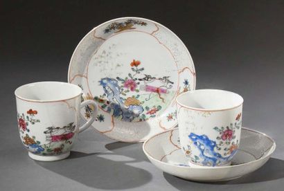 CHINE, Compagnie des Indes - XVIIIe siècle 
Pair of porcelain tea cups and saucers,...