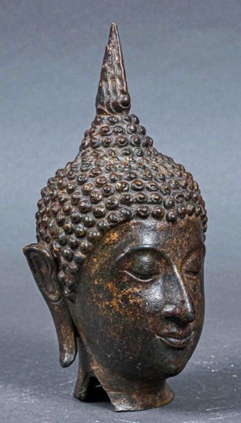 null THAILANDE - XIXe siècle
Tête de Buddha Ayutaya, dans le goût du XVIIe siècle
H....