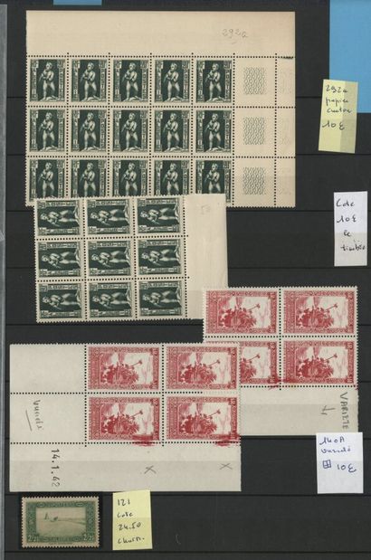 null Set of Algeria mint stamps ** or * with or without hinge, between 1925 and 1950....