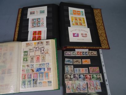 null Ensemble de timbres d'Asie présentés dans un carton avec des timbres de Chine...