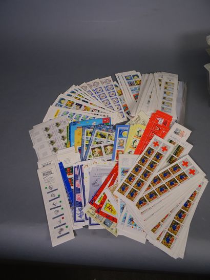 null France. A large box of mint stamps from France mainly between 1980 and 2000....