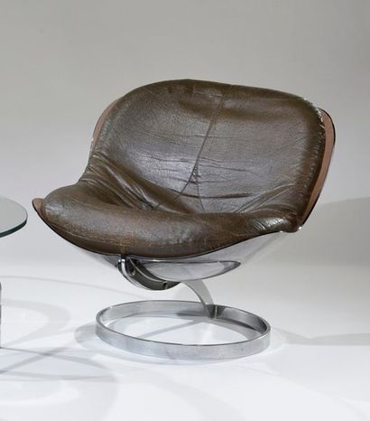 null Boris TABACOFF (1927-1985)
Paire de fauteuils modèle "Sphère", coque d'assise...