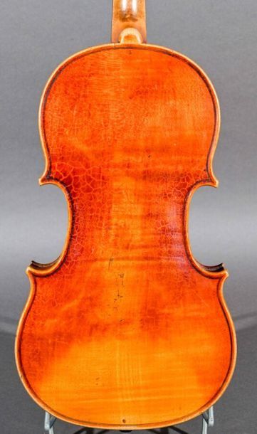 null Violon fait par Thouvenel (père) à Paris, signé au fer, fait au début du XIXe...