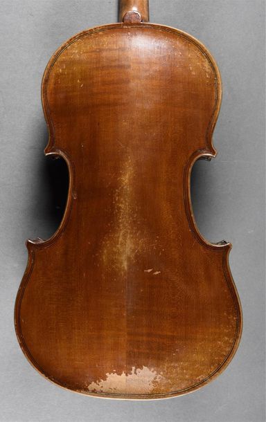 null Violon demi copie Stradivarius fait début XXe siècle
Fond deux pièces 310 mm
Bon...