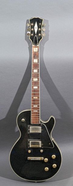 null Guitare copie Lespaul de couleur noire, Japon vers 1970
Chevalet et sillet haut...