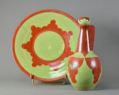 null René HERBST (1891-1982) Concepteur du modèle et de sa polychromie pour CUSENIER
Rouge/vert,...