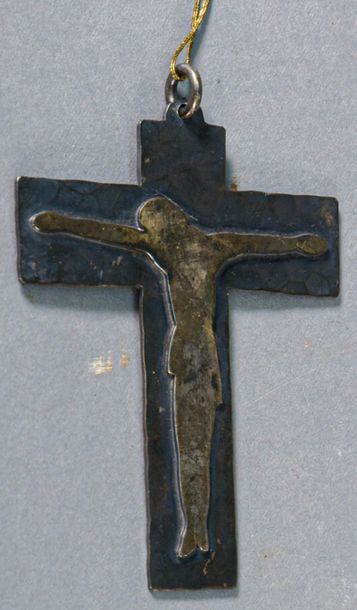 null Jean DESPRÉS (1889-1980)
Croix pendentif
Épreuve en argent.
Le motif traité...