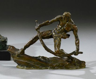 null Pierre Le FAGUAYS (1892-1962) 
L'effort 
Sculpture.
Épreuve en bronze à patine...