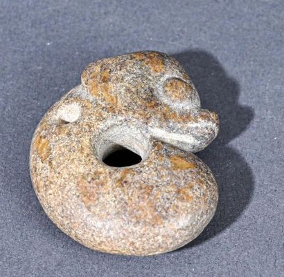 null Petite amulette portative à forme d'un animal archaïque
L. 5 cm 