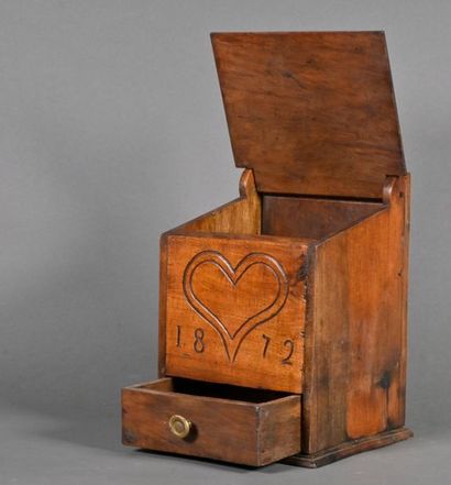 null Walnut flour box with heart decoration, dated 1872
19th century
H. 37 cm