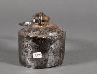 null Important Roman balance weight, the S with hearts and coats of arms
17th-18th...