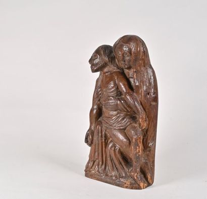 null Pieta
Carved wooden group 
Popular work of the 19th century
H. 38 cm W. 20 cm
Stitches...