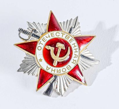 null URSS 
Ordre de la Guerre pour la Patrie
En métal et émail, fabrication de la...