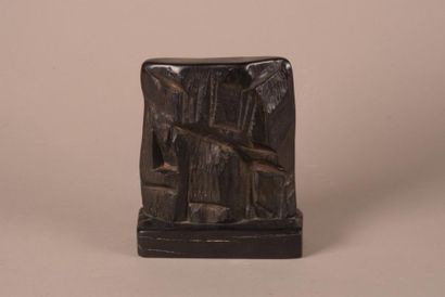 null Dans le goût d'Alexandre NOLL (1890-1970)
Sculpture en ébène sculpté
H. 13 cm...