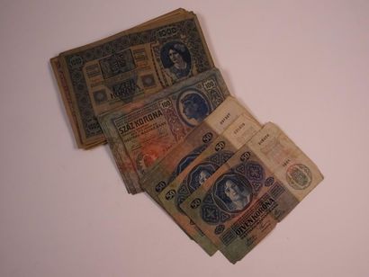 null EMPIRE AUSTRO-HONGROIS
Important lot de billets de banque, comprenant:
- Cinq...