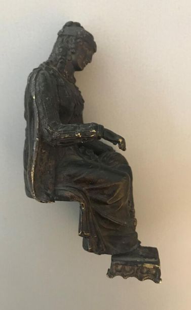 null "Figurine troubadour, seated woman Bronze H. 12 cm "