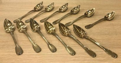 null Twelve gilt teaspoons (950 thousandths) net model.
Paris 1819-1838 
Weight 262,6...