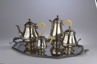 null Tea and coffee set in 925 silver with wide pinched ribs, the lid and the foot...