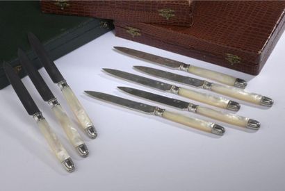 null Set of 18 fruit knives in 925 silver 925 thousandths and mother-of-pearl with...