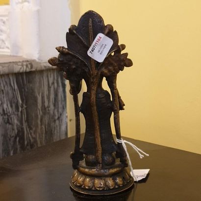 null TIBET - XIIIe/XIVe siècle
Statuette en laiton de Prajnaparamita debout sur le...