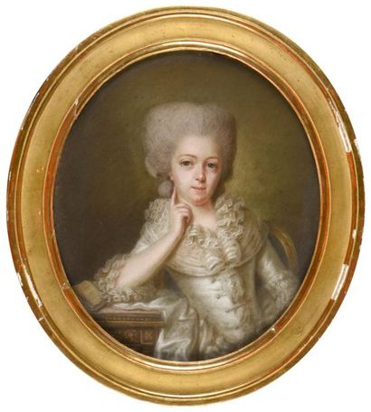null Ecole Française du XVIIIe siècle 
Portrait de femme accoudée 
Pastel
H. 29 cm...