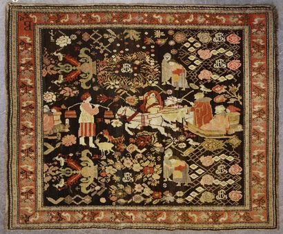 null KARABAGH ancien
Très rare tapis à décor sur fond noir d'une scène paysanne représentant...