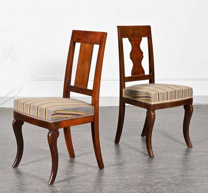 null Pair of mahogany chairs H. 88 cm W. 43 cm D. 39 cm