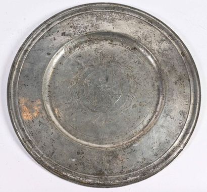 null 18th century pewter offering dish
