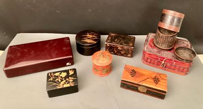 null Eight boxes or cases in lacquered wood, bakelite, boiled cardboard, marquetry,...