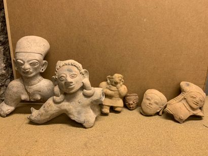 null Six anthropomorphic terracotta or sandstone.

Latin America.

(Shortages and...