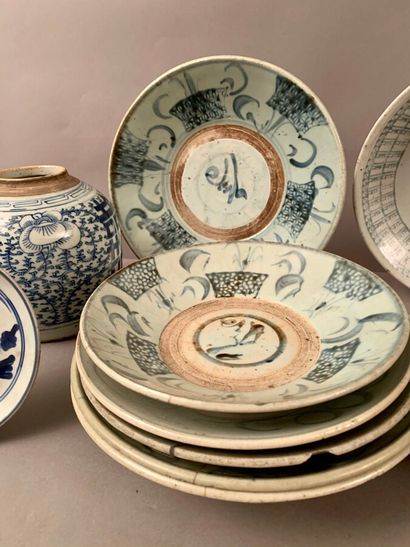 null Porcelain set in blue monochrome comprising: dishes, plates, bowls and ginger...