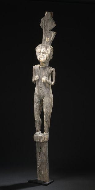 null Statue féminine Sakalava

Madagascar.

H. 97 cm



Si l'empreinte du temps a...