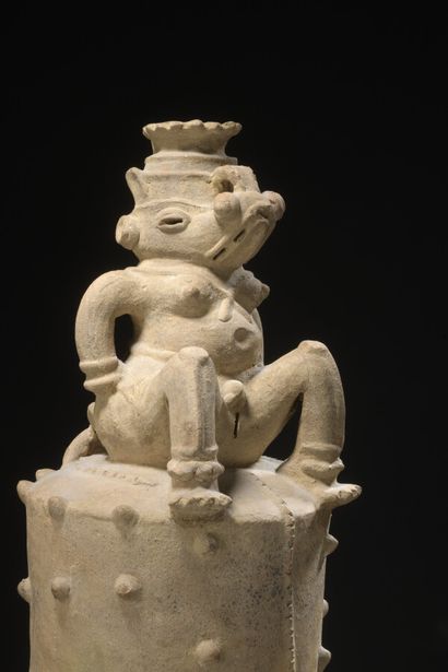 null Censer with a lid surmounted by a hermaphrodite deity

Guanacaste culture, Nicoya...