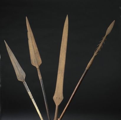 null Set of four lances

L. 82 to 157 cm 

A spear in the style of the spearheads...